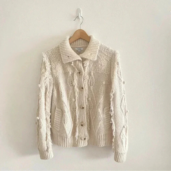 Fate Sweaters - FATE Sweater Cardigan Sz Small Cream